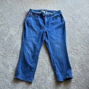Mid calf crop stretch jeans